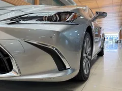 2023 Lexus ES 200 Excellence — фото 21