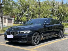 2022 BMW 5 Series 530Li M Sport Package, чёрный — фото 1