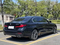2022 BMW 5 Series 530Li M Sport Package, чёрный — фото 6
