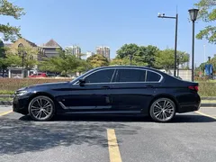2022 BMW 5 Series 530Li M Sport Package, чёрный — фото 8