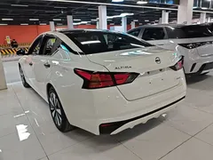 2021 Nissan Teana 2.0L XL Upper AD1, белый — фото 5