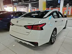 2021 Nissan Teana 2.0L XL Upper AD1, белый — фото 7