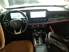 2023 Hongqi HS5 2.0T 4WD Pro — фото 6