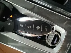 2023 Hongqi HS5 2.0T 4WD Pro — фото 14