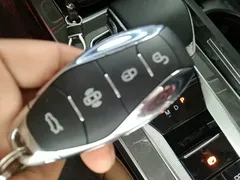 2023 Hongqi HS5 2.0T 4WD Pro — фото 17