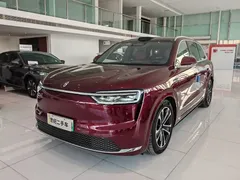 2026 Aito M7 EV Max 4WD 5-Seat — фото 1