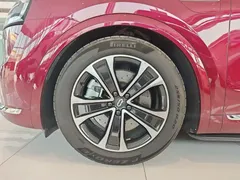 2026 Aito M7 EV Max 4WD 5-Seat — фото 4