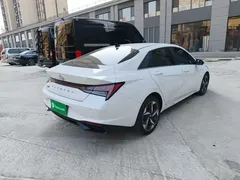 2022 Hyundai Elantra 1.5L CVT GLX Elite, белый — фото 7