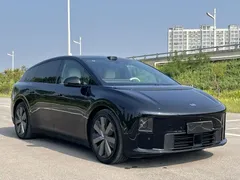 2025 Li Auto i6 4WD Standard, чёрный — фото 3