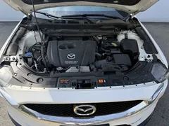 2021 Mazda CX-5 2.0L AT 2WD Premium, белый — фото 17