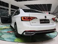 2023 Volkswagen Sagitar 300TSI DSG, белый — фото 22