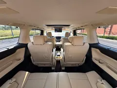 2021 Toyota Alphard Hybrid 2.5L Luxury, чёрный — фото 20