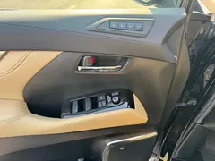 2021 Toyota Alphard Hybrid 2.5L Luxury, чёрный — фото 24