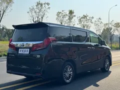 2021 Toyota Alphard Hybrid 2.5L Luxury, чёрный — фото 28