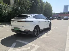 2025 Xpeng G6 625 Long Range Max Tech EV, белый — фото 4