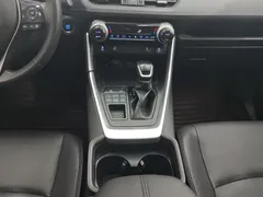 2021 Toyota RAV4 2.0L CVT 4WD Fashion Plus — фото 16