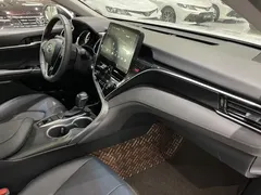 2023 Toyota Camry 2.0G Luxury, белый — фото 10
