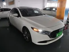 2021 Mazda 3 2.0L AT, белый — фото 4