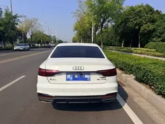 2023 Audi A4L 40 TFSI Luxury Dynamic, белый — фото 4