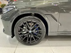 2022 BMW X6 Premium M Sport Package, чёрный — фото 3