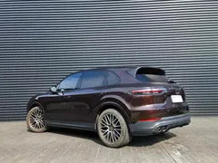 2022 Porsche Cayenne 3.0T Platinum — фото 2