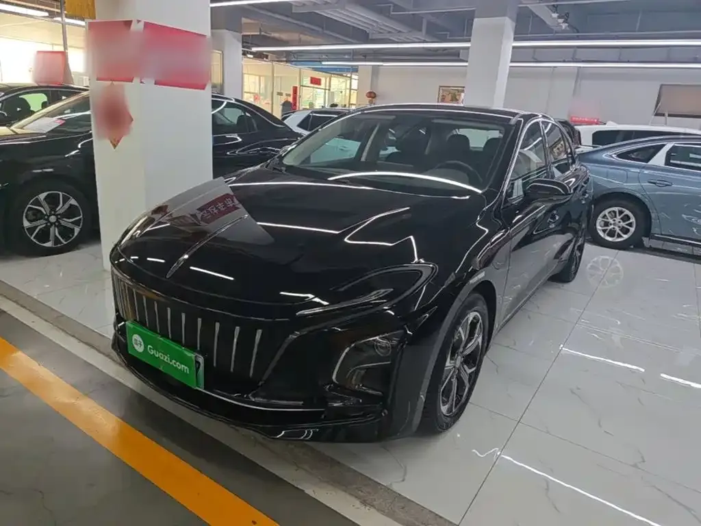 2023 Hongqi E-QM5 Basic Mobility