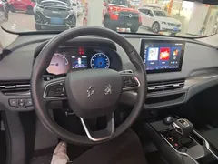 2023 Hongqi E-QM5 Basic Mobility, чёрный — фото 10