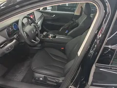 2023 Hongqi E-QM5 Basic Mobility, чёрный — фото 15