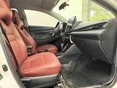 2022 Toyota Yaris L Zhixuan X 1.5L CVT Leading Plus, белый — фото 18
