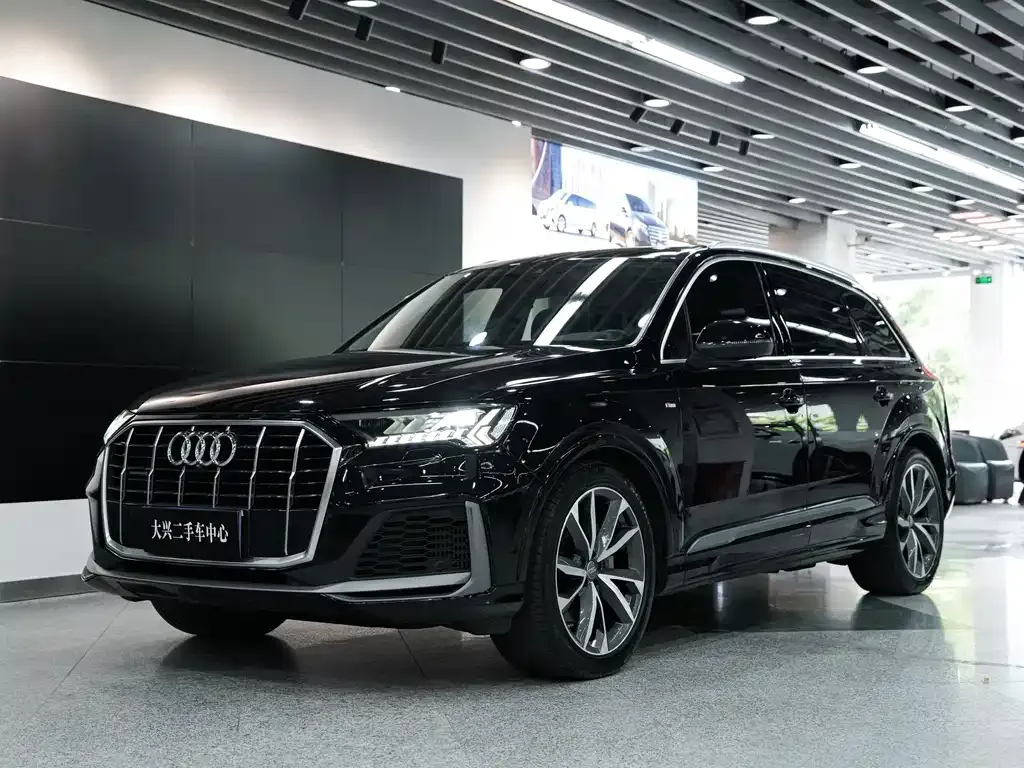 2020 Audi Q7 55 TFSI quattro S line Sport