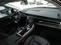2020 Audi Q7 55 TFSI quattro S line Sport, чёрный — фото 14