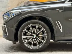 2022 BMW X5 30Li Premium M Sport Package, чёрный — фото 6