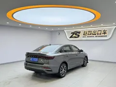 2022 Geely Emgrand 4th Gen 1.5L CVT Premium — фото 6