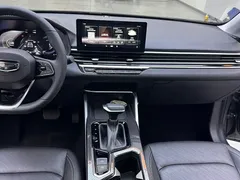 2022 Geely Emgrand 4th Gen 1.5L CVT Premium — фото 13