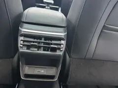 2022 Geely Emgrand 4th Gen 1.5L CVT Premium — фото 14