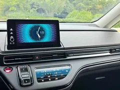 2022 Honda Odyssey 2.0L e:HEV, белый — фото 7