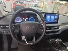 2023 Hongqi E-QM5 Basic Mobility, чёрный — фото 10