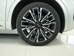 2023 Hongqi HS5 2.0T 4WD Qixiang Pro — фото 8