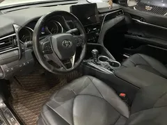 2021 Toyota Camry 2.0G Luxury, белый — фото 10