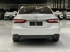 2021 Toyota Camry 2.0G Luxury, белый — фото 12