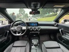 2022 Mercedes-Benz A-Class A 200 L Sedan Sport, белый — фото 13