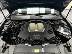 2021 Audi RS 6 4.0T Avant, чёрный — фото 22