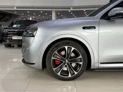 2025 Aito M8 EREV Ultra 53.4kWh 5-seat 192-line LiDAR — фото 5