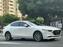 2023 Mazda 3 2.0L AT, белый — фото 3