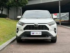 2021 Toyota RAV4 2.0L CVT 2WD Fashion Plus, белый — фото 2
