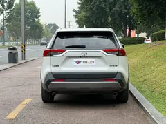 2021 Toyota RAV4 2.0L CVT 2WD Fashion Plus, белый — фото 5