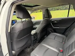 2021 Toyota RAV4 2.0L CVT 2WD Fashion Plus, белый — фото 11