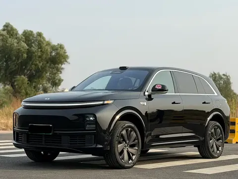 2025 Li Auto L7