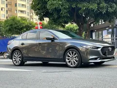 2023 Mazda 3 2.0L AT — фото 3