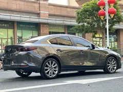 2023 Mazda 3 2.0L AT — фото 4